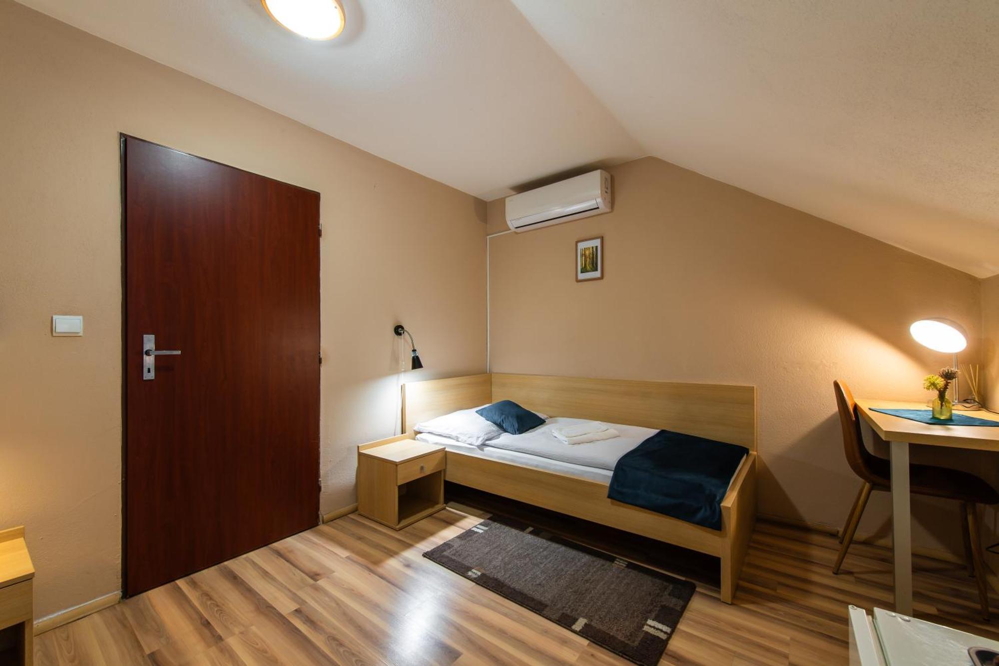 Penzion Siesta Vráble Exterior photo